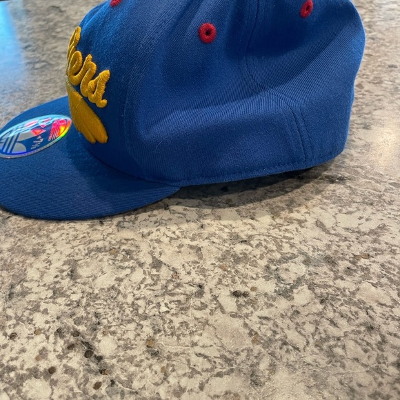 Cleveland Cavaliers Adidas Blue Fitted Cap with Yellow embroidered Logo - Picture 9 of 9